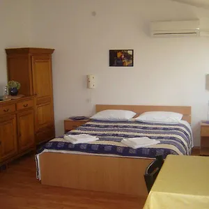 Отель Adria, Биоград-на-Мору